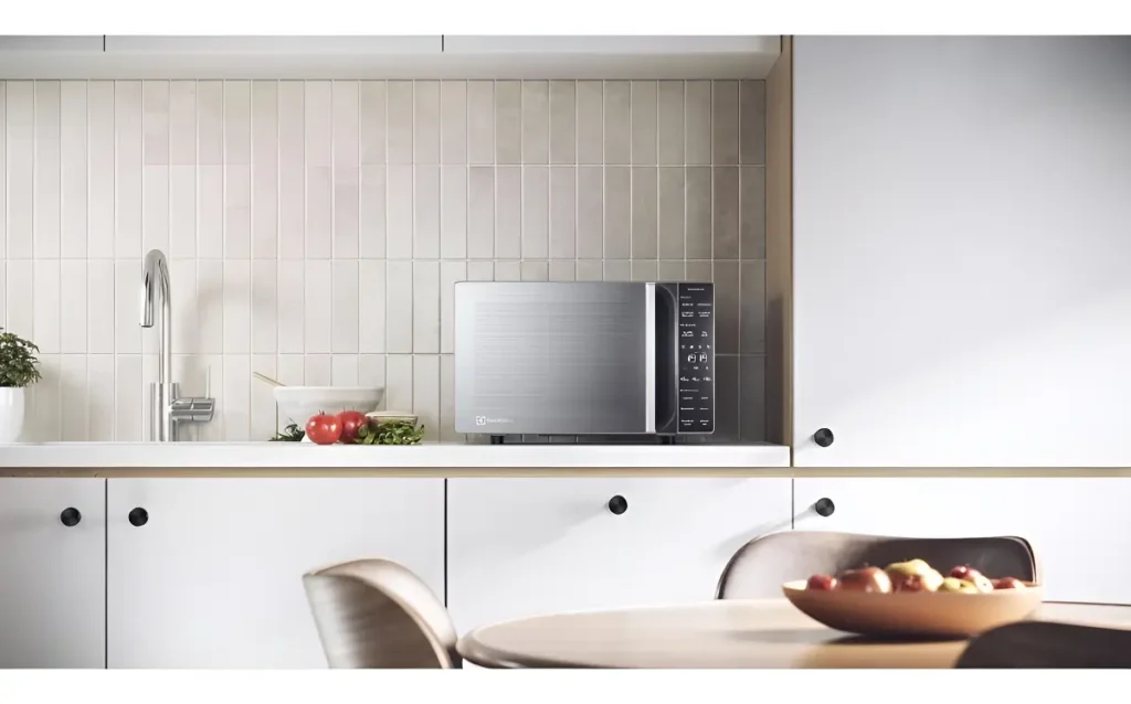 Descubra o Micro-ondas Electrolux que Vai Transformar Sua Cozinha!